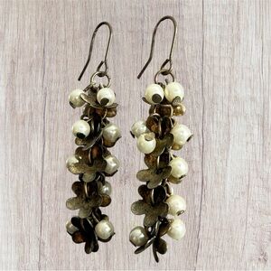 Delicate Cream Pearl Cluster Drop Earrings - Women Jewelry floral bronze pieces